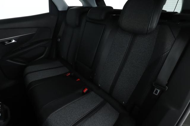 Peugeot 3008 image 3