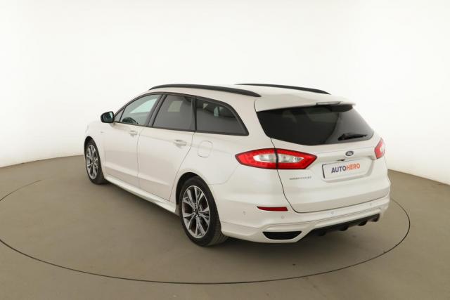 Ford Mondeo image 2