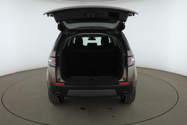 Land Rover Discovery Sport image 3