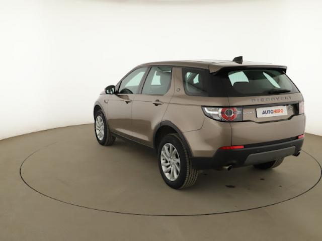 Land Rover Discovery Sport image 5