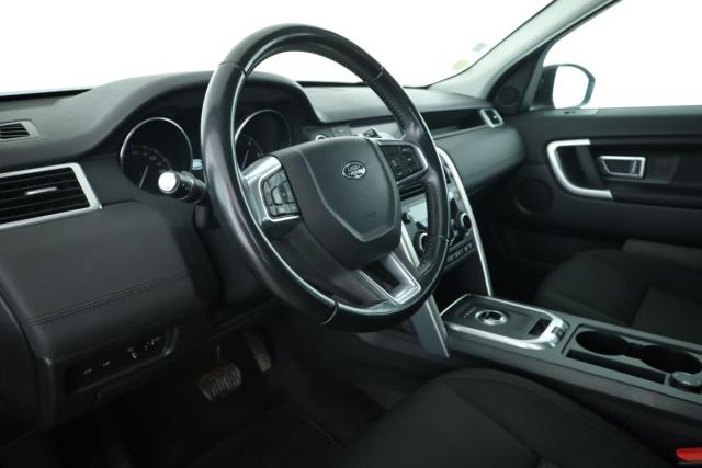 Land Rover Discovery Sport image 6
