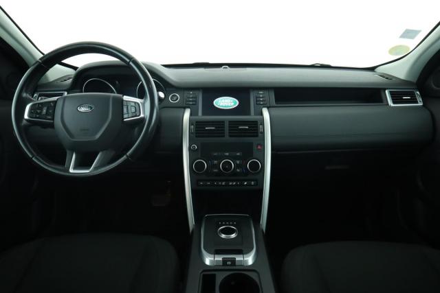 Land Rover Discovery Sport image 9