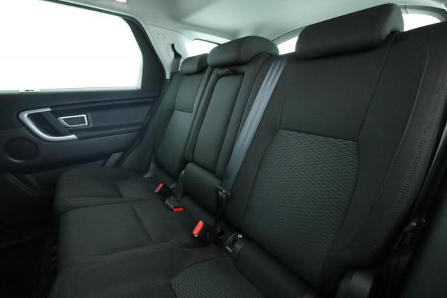 Land Rover Discovery Sport image 7