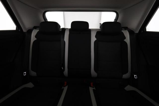 Volkswagen T-Roc image 2