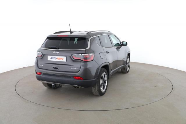 Jeep Compass image 9