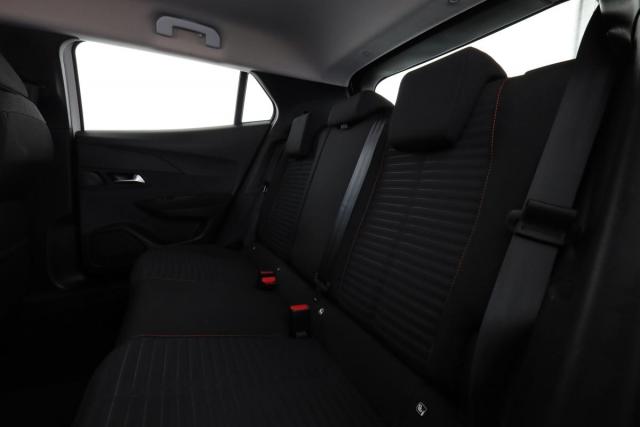 Peugeot 2008 image 3