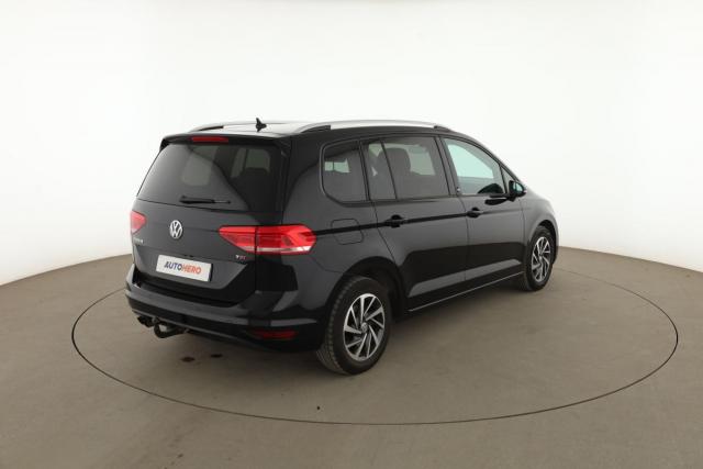 Volkswagen Touran image 2