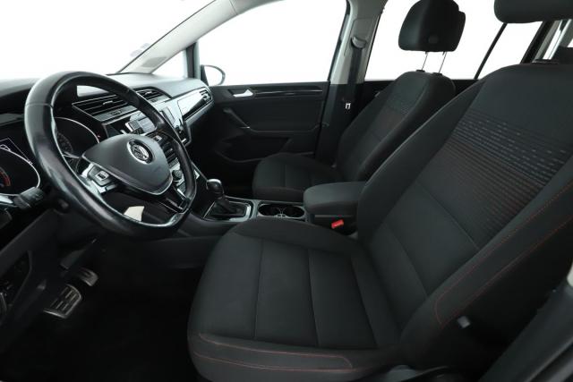 Volkswagen Touran image 4