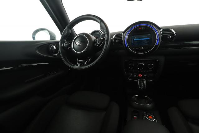 Mini Clubman image 2