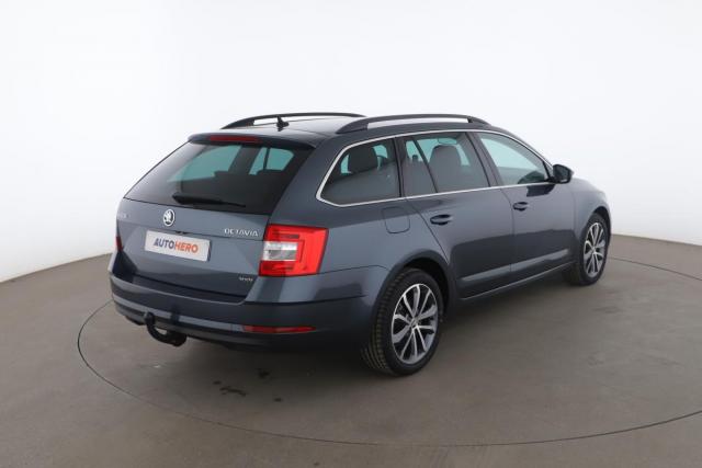 Skoda Octavia image 6