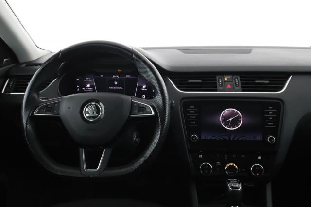 Skoda Octavia image 9