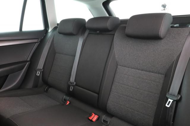 Skoda Octavia image 2