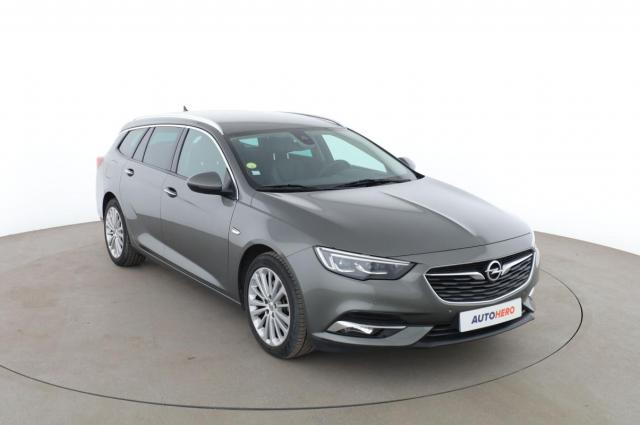 Opel Insignia Sports Tourer image 4