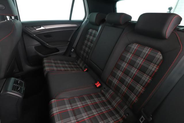 Volkswagen Golf image 2