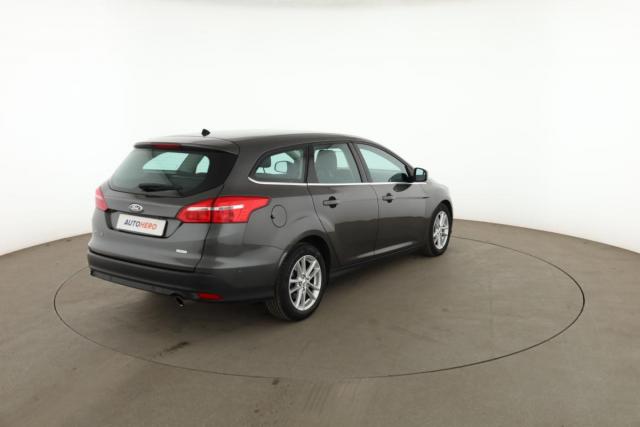 Ford Focus image 6