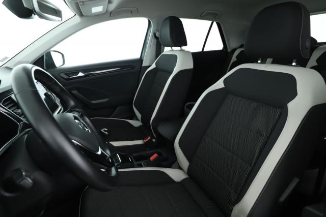 Volkswagen T-Roc image 3