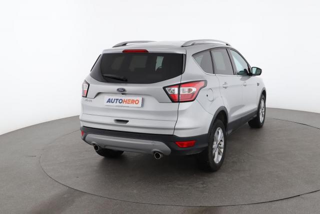 Ford Kuga image 9