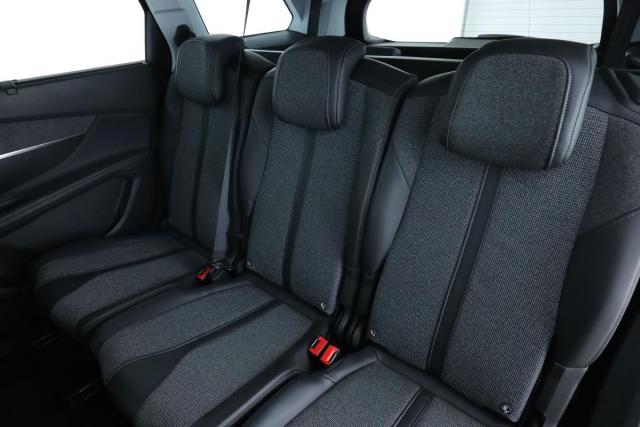 Peugeot 5008 image 4