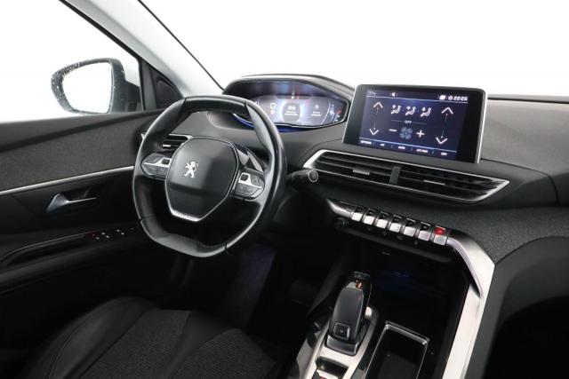 Peugeot 3008 image 3