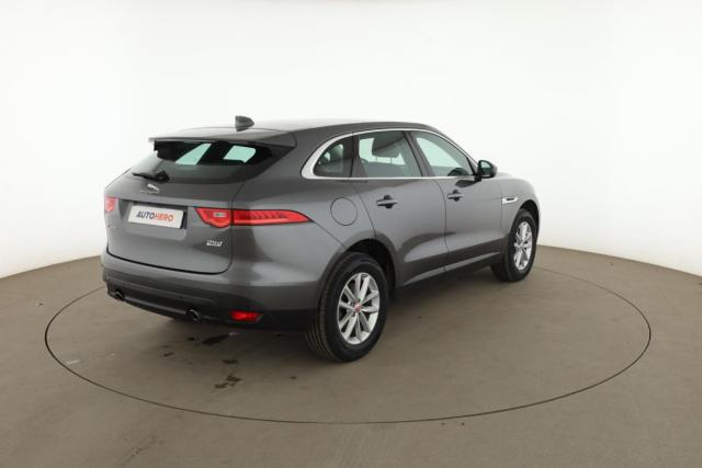 Jaguar F-Pace image 8