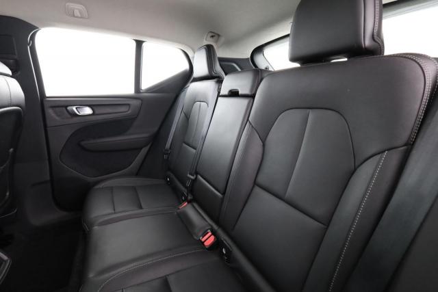 Volvo Xc40 image 2