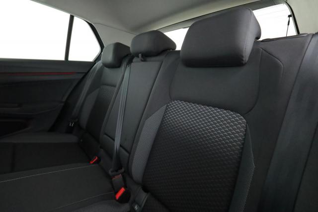 Volkswagen Golf image 8
