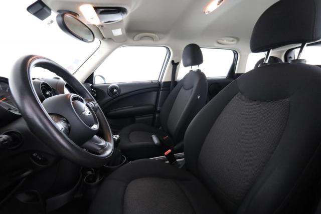 Mini Countryman image 2