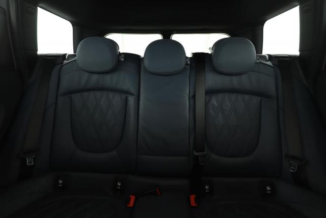 Mini Clubman image 9