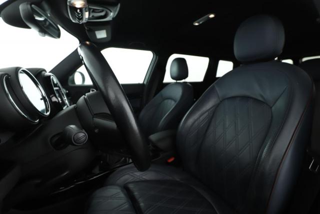 Mini Clubman image 3