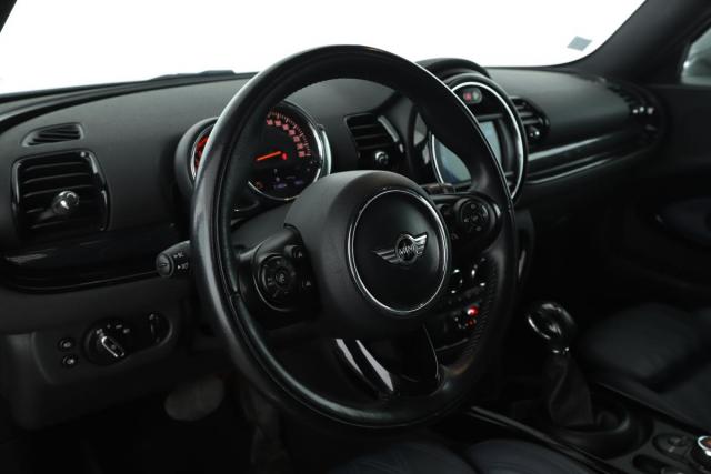 Mini Clubman image 8