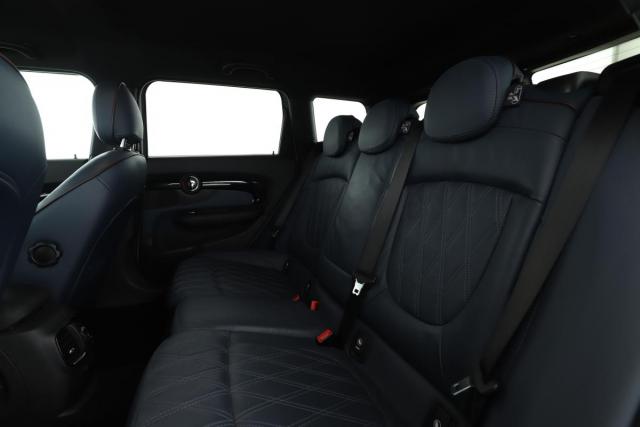 Mini Clubman image 5