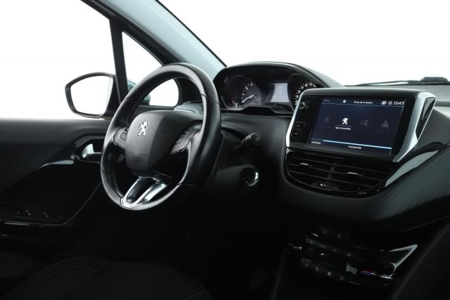 Peugeot 208 image 6