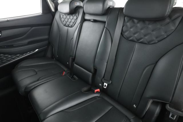 Hyundai Santa Fe image 8