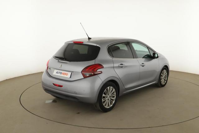Peugeot 208 image 6