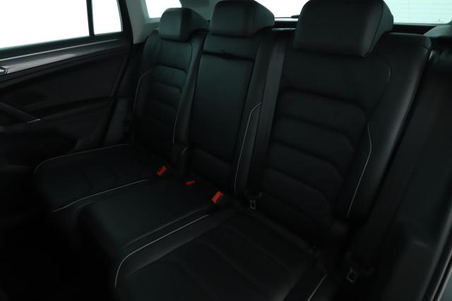 Volkswagen Tiguan image 8