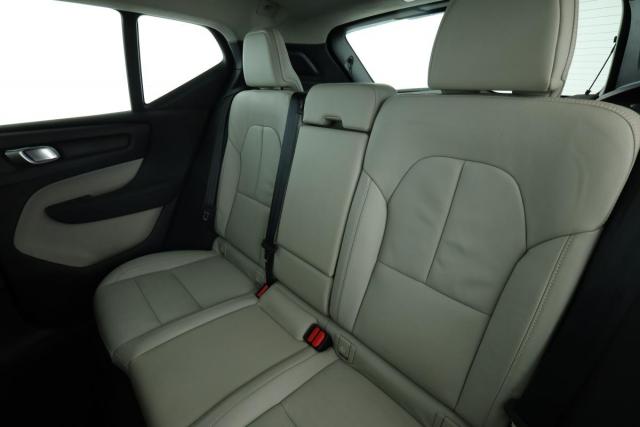 Volvo Xc40 image 9