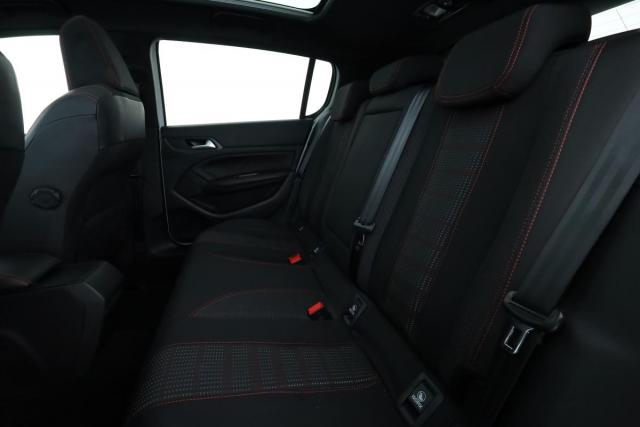 Peugeot 308 image 8