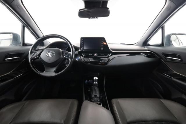 Toyota C-Hr image 2