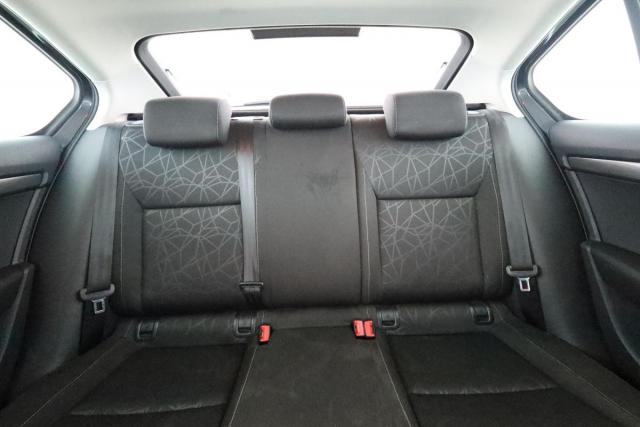 Skoda Octavia image 8