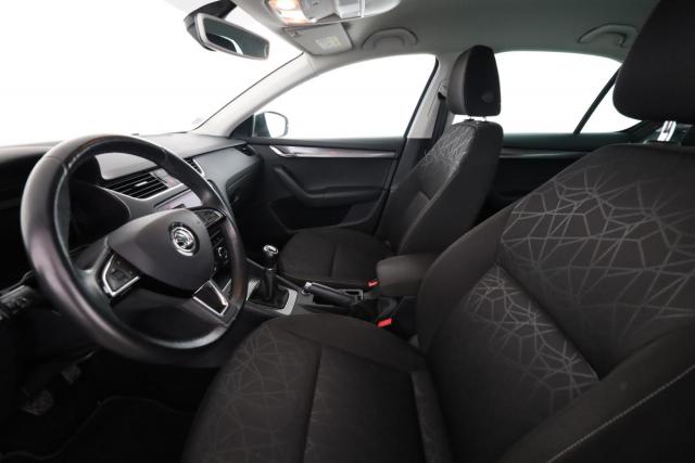 Skoda Octavia image 3
