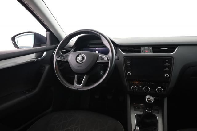 Skoda Octavia image 5