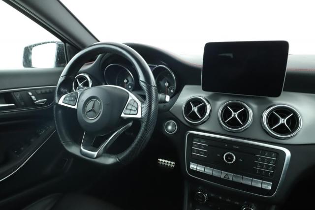 Mercedes Benz Gla image 1
