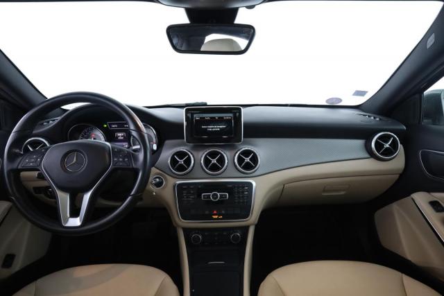 Mercedes Benz Gla image 9