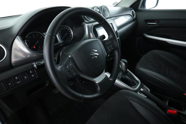 Suzuki Vitara image 5