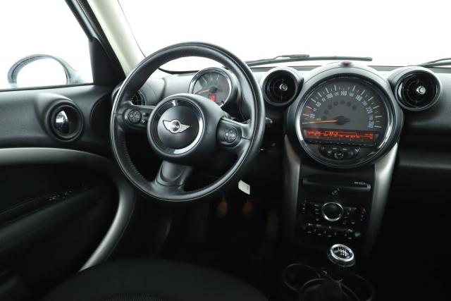 Mini Countryman image 2