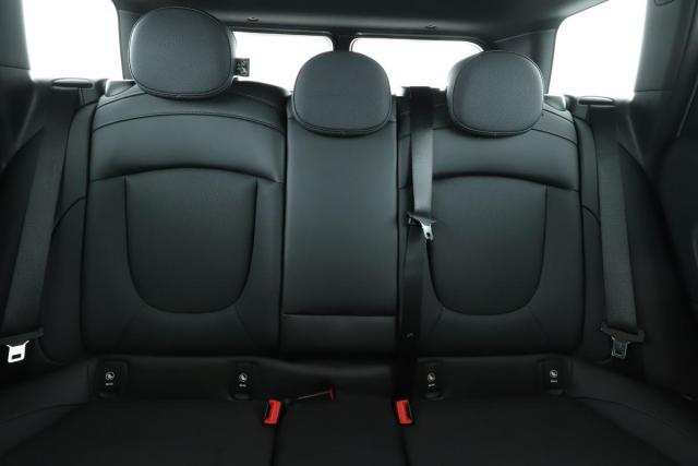 Mini Clubman image 4