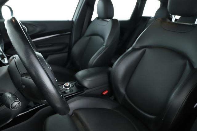 Mini Clubman image 3