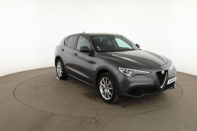 Alfa Romeo Stelvio image 5