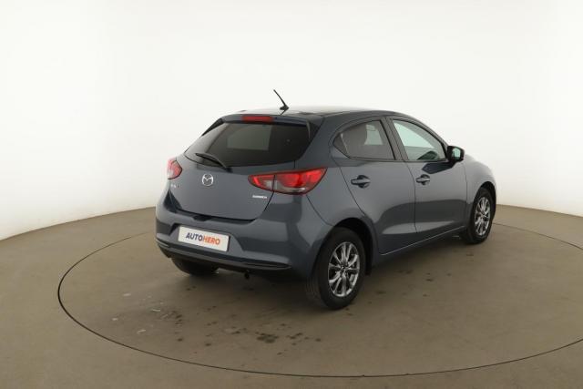 Mazda 2 image 8
