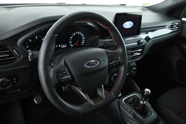 Ford Focus image 9